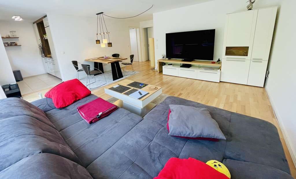 Immobilie in Feldkirchen - Traumhaft geschnittene 3-Zimmer Wohnung mit riesigen Balkon- neuwertig und sofort bezugsfrei - Bild 1