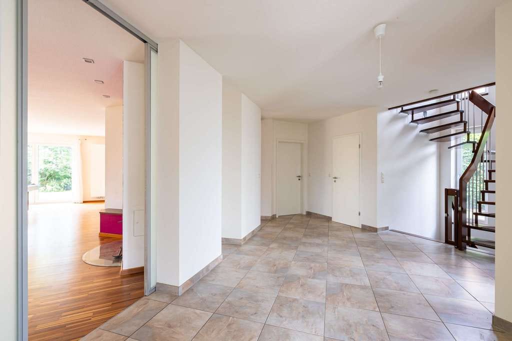 Immobilie in Rastede - Großzügiges Einfamilienhaus auf Erbbaurechtsgrundstück, Obj. 9866 - Bild 3