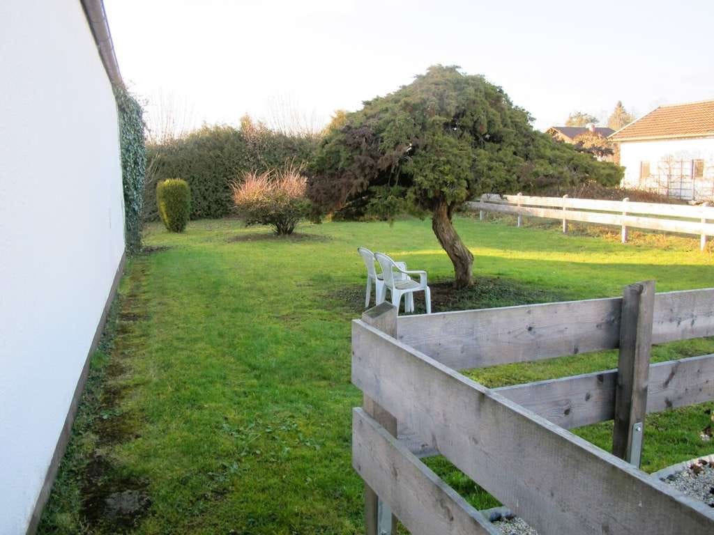 Immobilie in Julbach - Charmantes Einfamilienhaus mit spannender Architektur

*Garten, Terrasse, Freisitz und Doppelgarag - Bild 4