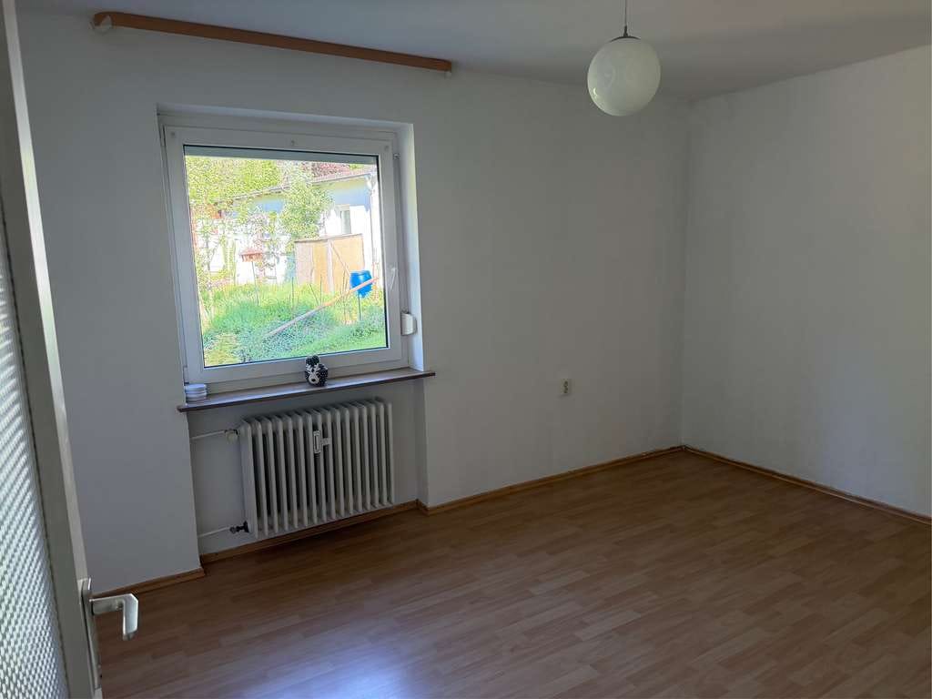 Immobilie in Arzberg - Eigentumswohnung , mit Garage, Stellplatz  und Garten in Arzberg zu verkaufen - Bild 3
