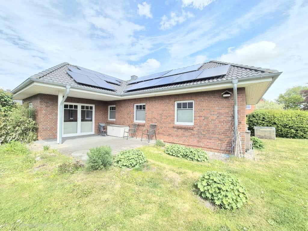 Immobilie in Langenhorn - Neuwertiger ebenerdiger Winkelbungalow (barrierearm, energieoptimiert) PV u. Solarthermie - Bild 0