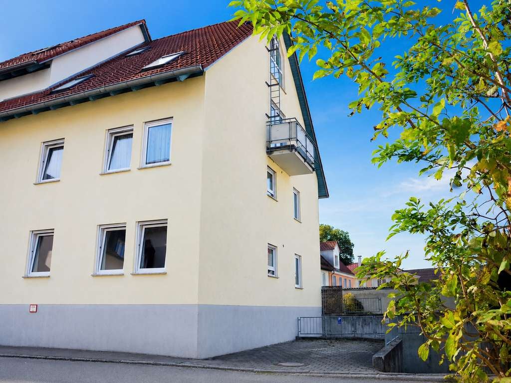 Immobilie in Leutkirch im Allgäu - EG-Wohnung zentral & ruhig – Terrasse, Garten, Stellplatz - Bild 1