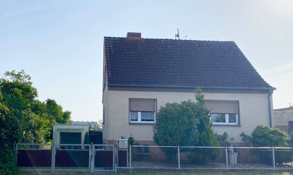 Immobilie in Gardelegen - RAUMWUNDER benötigt Ihre LIEBE ! ! ! - Bild 1