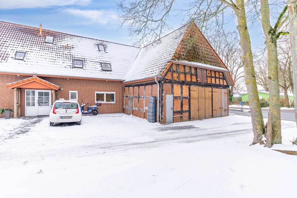 Immobilie in Emtinghausen - Doppelhaushälfte mit sofortiger Zusatzeinnahme - Scheune für 440 € monatlich vermietet - Bild 0