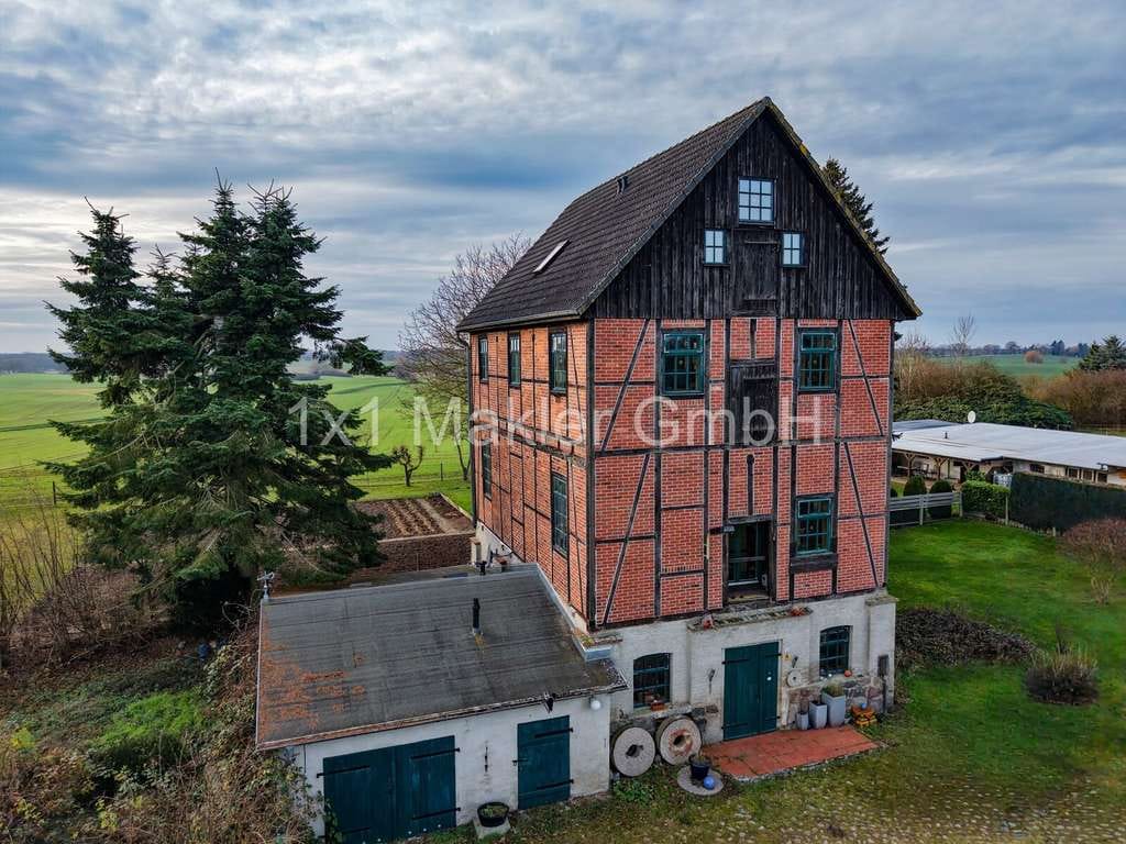 Immobilie in Gadebusch - Wohnen in der historischen Motormühle Krembz - Bild 2