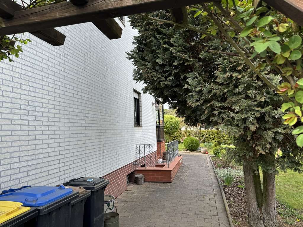 Immobilie in Sangerhausen - Einfamilienhaus mit Doppelgarage in bester Lage von Sangerhausen - Bild 3