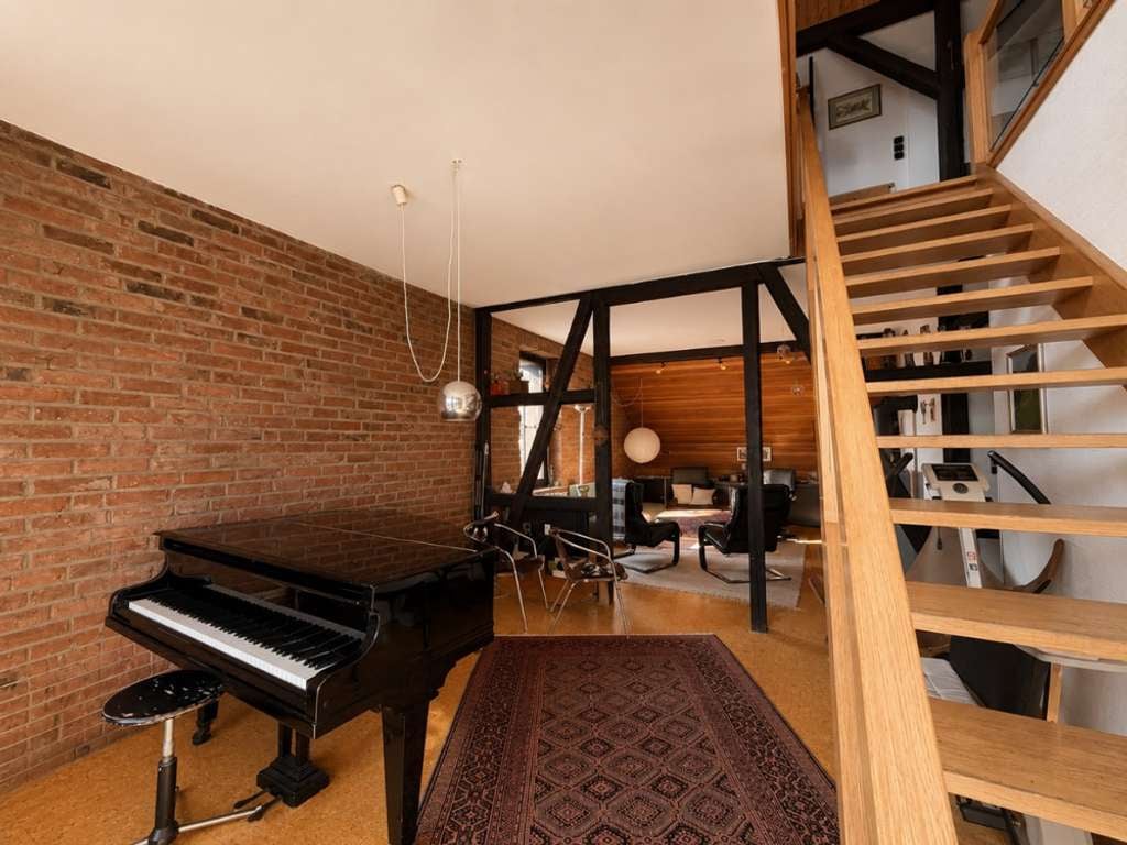 Immobilie in Holzminden - Großzügige Maisonette-Wohnung mit Galerie, Fachwerkcharme & Balkon in Holzminden! - Bild 2