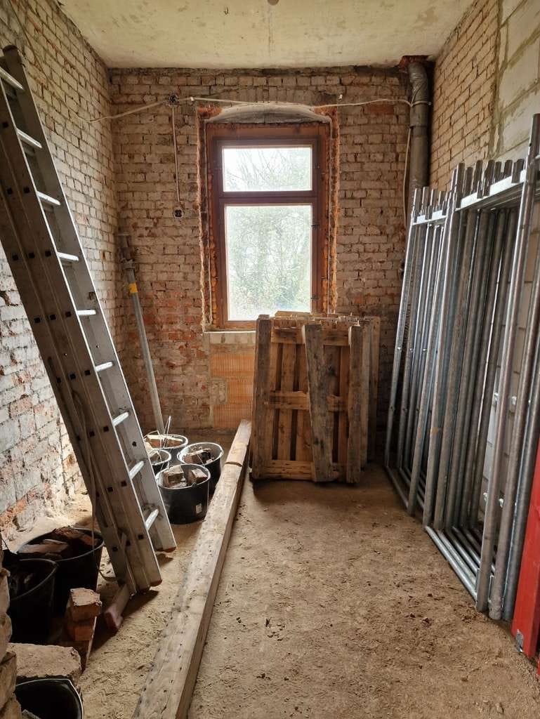 Immobilie in Heinsdorfergrund - Mehrfamilienhaus mit 235m² Wohnfläche + Nebengebäude mit 125m² in zentraler Lage in Reichenbach - Bild 2