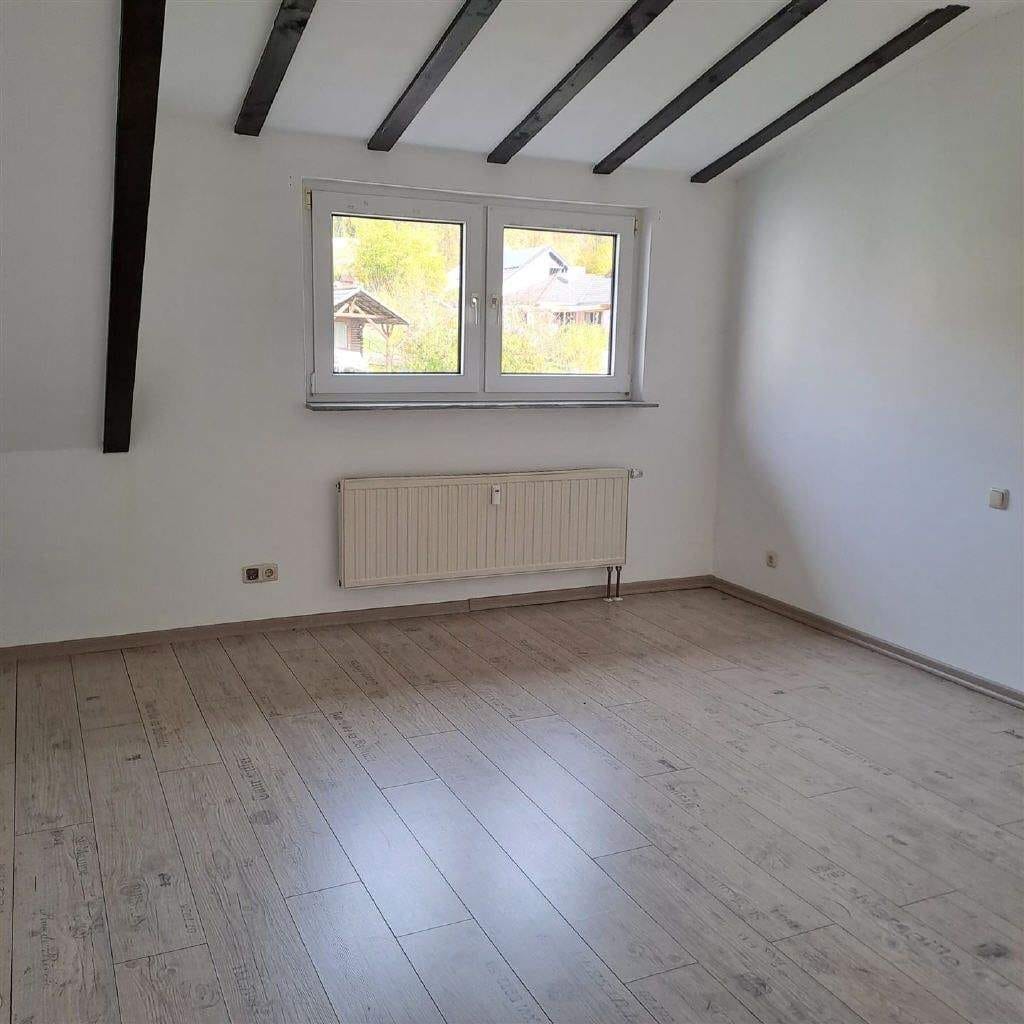 Immobilie in Gründau - Helle 2-Zimmer Wohnung mit gemütlicher Loggia und tollem Ausblick - Bild 4
