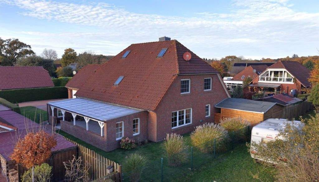Immobilie in Berumbur - GROSSZÜGIGES EINFAMILIENHAUS IN RUHIGER  SIEDLUNGSLAGE - Bild 3