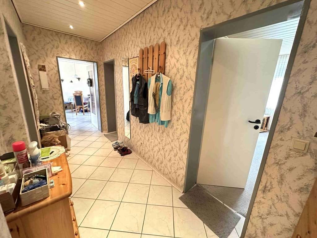 Immobilie in Kempen - Vermietete 3-Zimmer-Eigentumswohnung mit Balkon und Garagenstellplatz im Kempener Norden - Bild 1