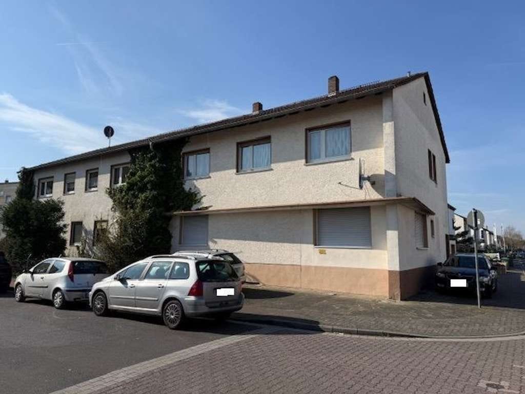 Immobilie in Erlensee - ***MFH mit 4 Wohneinheiten auf 1.079 m² großem GRD *** - Bild 0