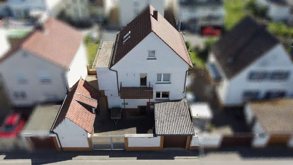 Immobilie in Maxdorf - Einfamilienhaus mit Garage, Hof und Garten in Maxdorf - Bild 0
