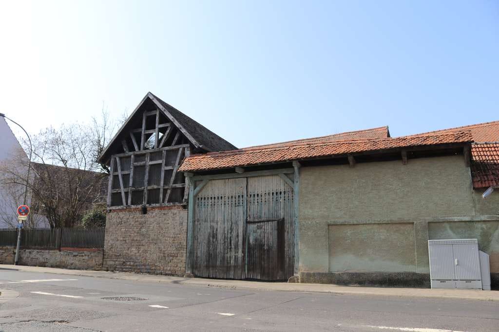 Immobilie in Butzbach - Historische Hofreite mit Still in Butzbach-Kirch-Göns mit Garten u. Nebengebäuden / Scheune - Bild 1