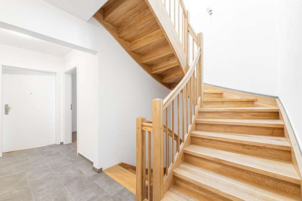 Immobilie in Peißenberg - TOP! 2 Zimmer Wohnung im 1.Obergeschoss eines kernsanierten Wohn- und Geschäftshaus in Peißenberg  - Bild 0