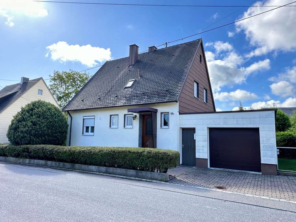 Immobilie in Gablingen - Einfamilienhaus mit gepflegtem Garten und PV‑Anlage in Lützelburg - Bild 0