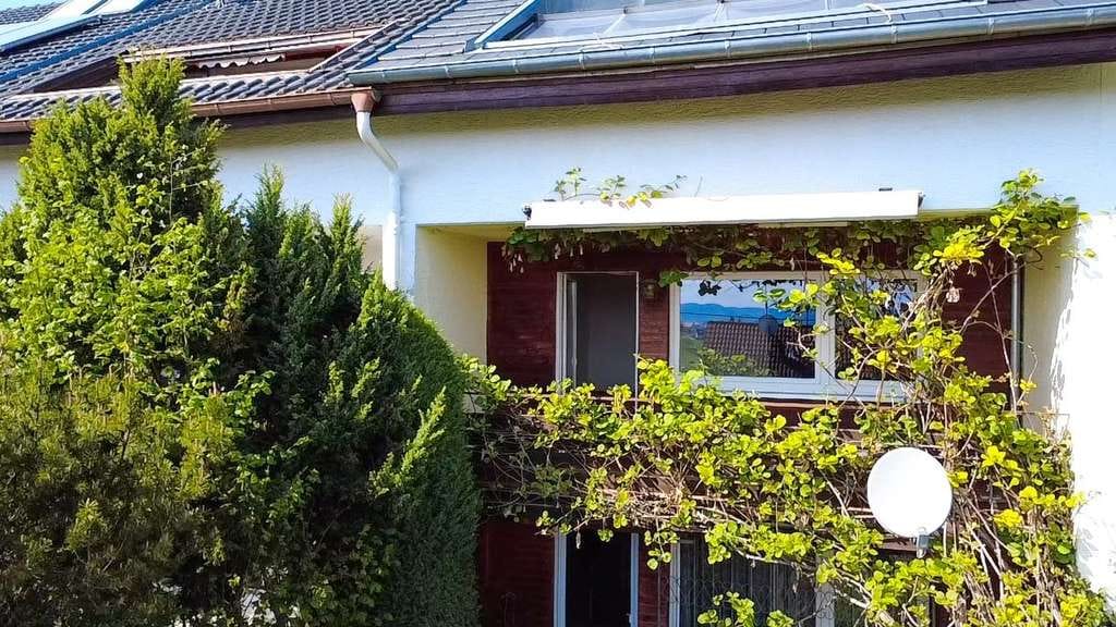 Immobilie in Schlaitdorf - Keine Heizungssorgen mehr - Haus mit Albblick & neuer Wärmepumpe! - Bild 1
