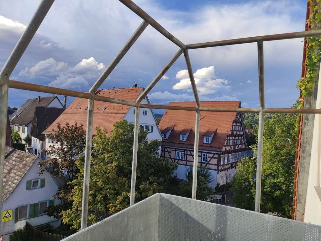 Immobilie in Urbach - Lichtdurchflutete 4-Zimmer-Maisonette-Wohnung mit Westbalkon - Bild 2