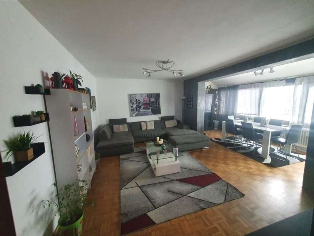 Immobilie in Rheinstetten - Großzügige Eigentumswohnung in gepflegtem 4-Parteienhaus mit 120 m² Wohnkomfort - Bild 4