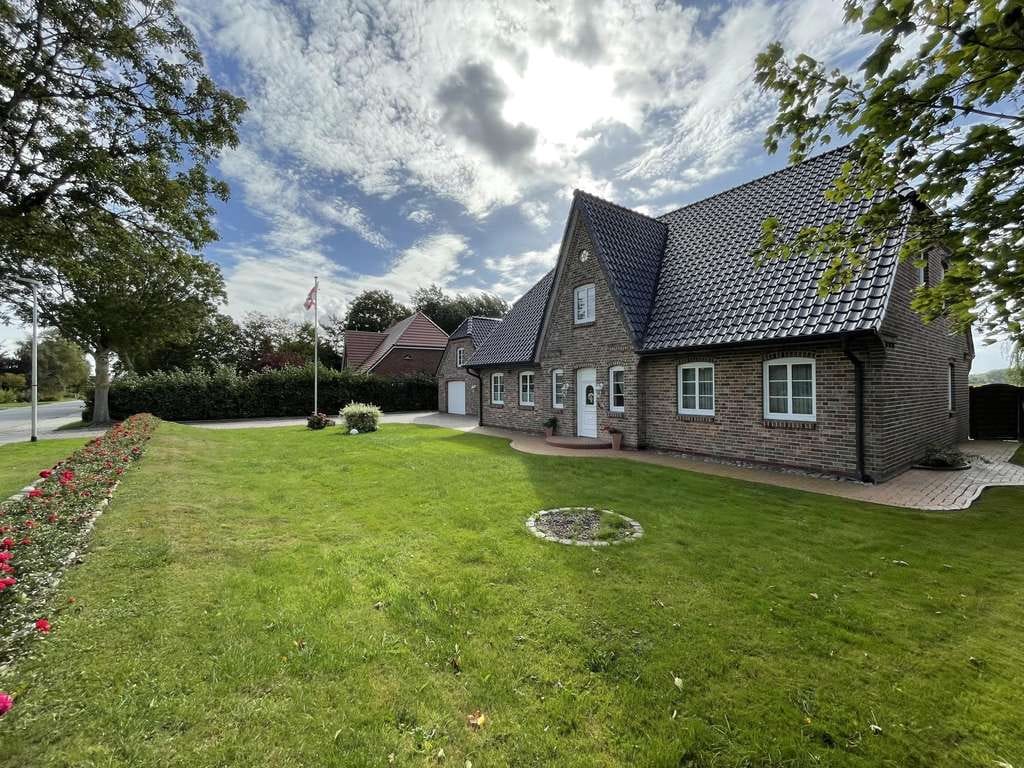 Immobilie in Nordstrand - Traumhaftes Landhaus mit Ferienwohnung in Reichweite des Wattenmeeres - Bild 0