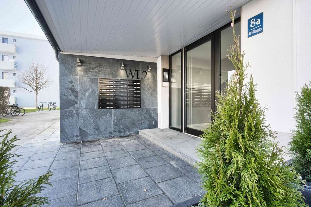 Immobilie in Oberschleißheim - Vermietet! 2,5 ZKB-Wohnung BALKON & LOGGIA FERNWÄRME, AUFZUG! PROVISIONSFREI - Bild 1