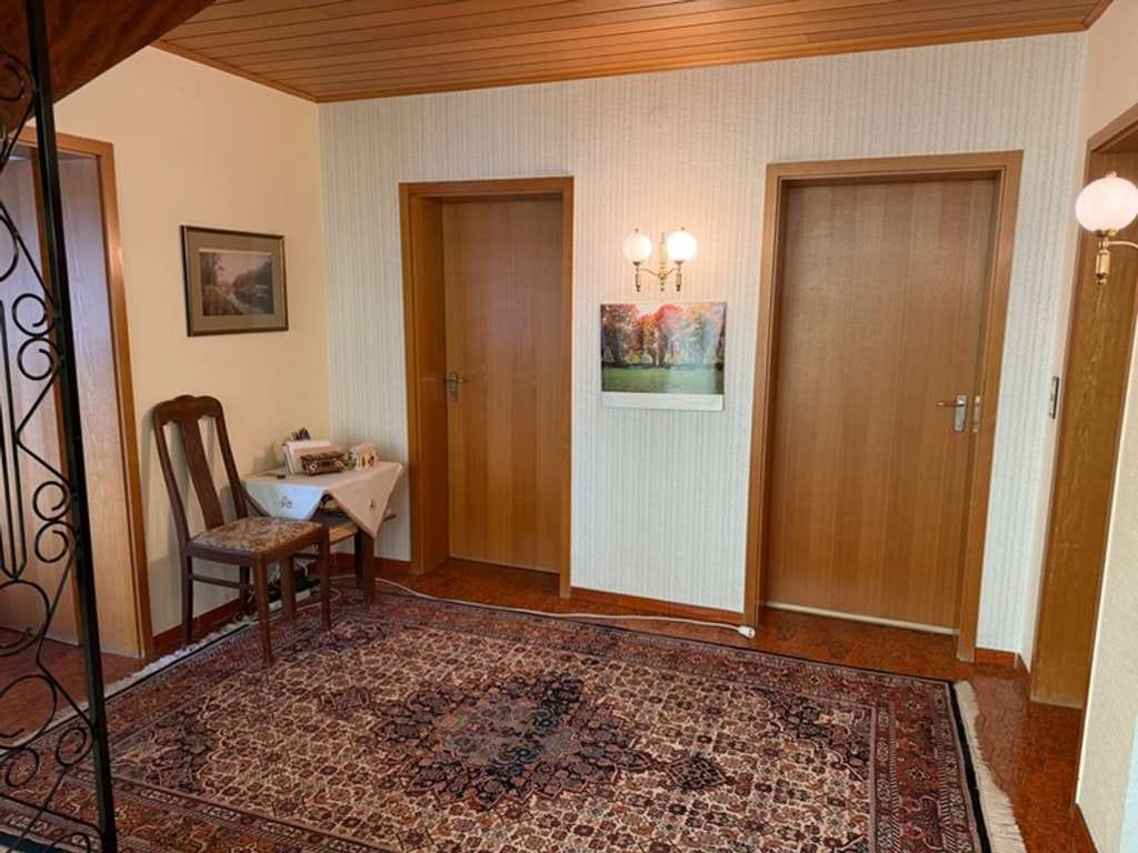 Immobilie in Stockstadt - Grundsolides Einfamilienhaus mit herrlichem Grundstück in bester Wohnlage - Bild 4