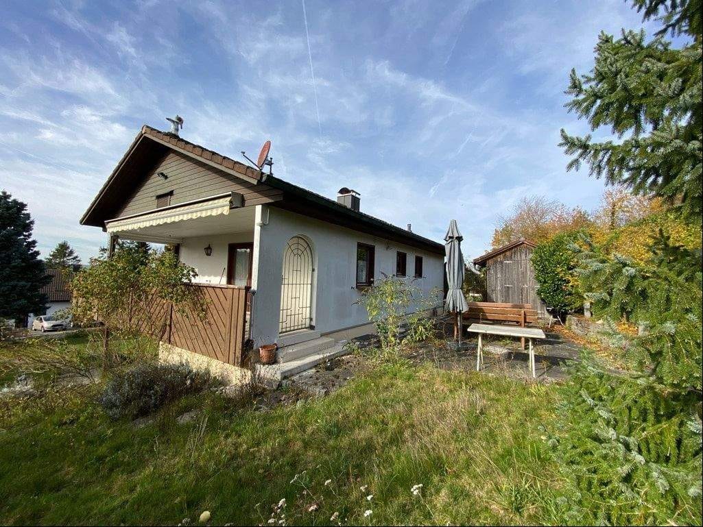 Immobilie in Gerhardshofen - Gerhardshofen - Wochenendhausgebiet - gemütliches Haus in ruhiger, landschaftlich reizvoller Lage - Bild 2
