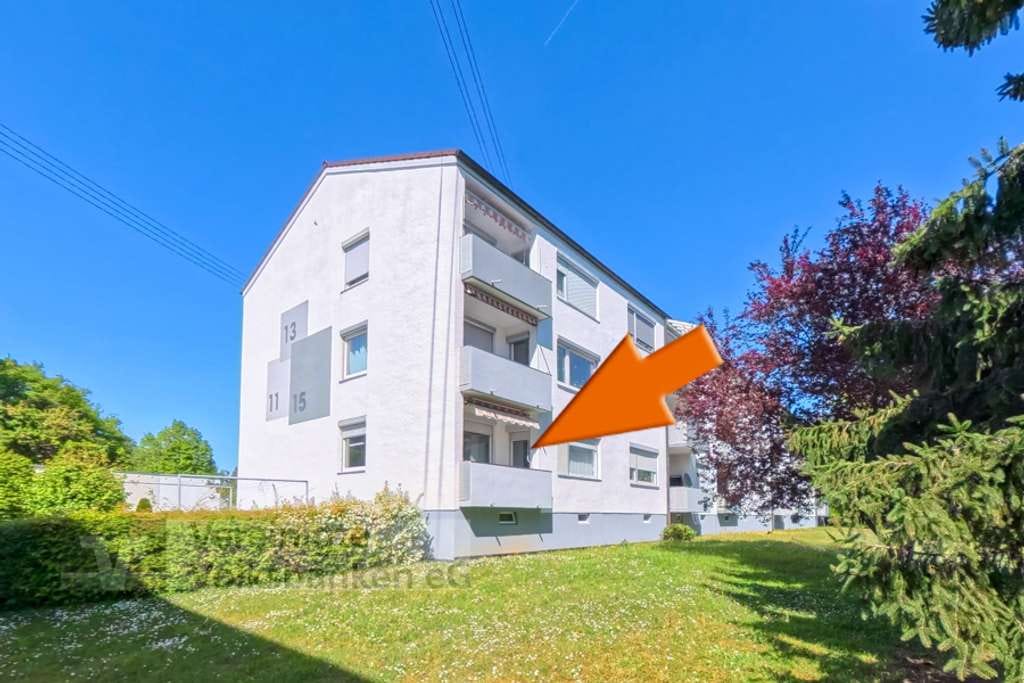 Immobilie in Holzgerlingen - Gepflegte 3-Zimmer-Wohnung mit Balkon und Außenstellplatz - Bild 0