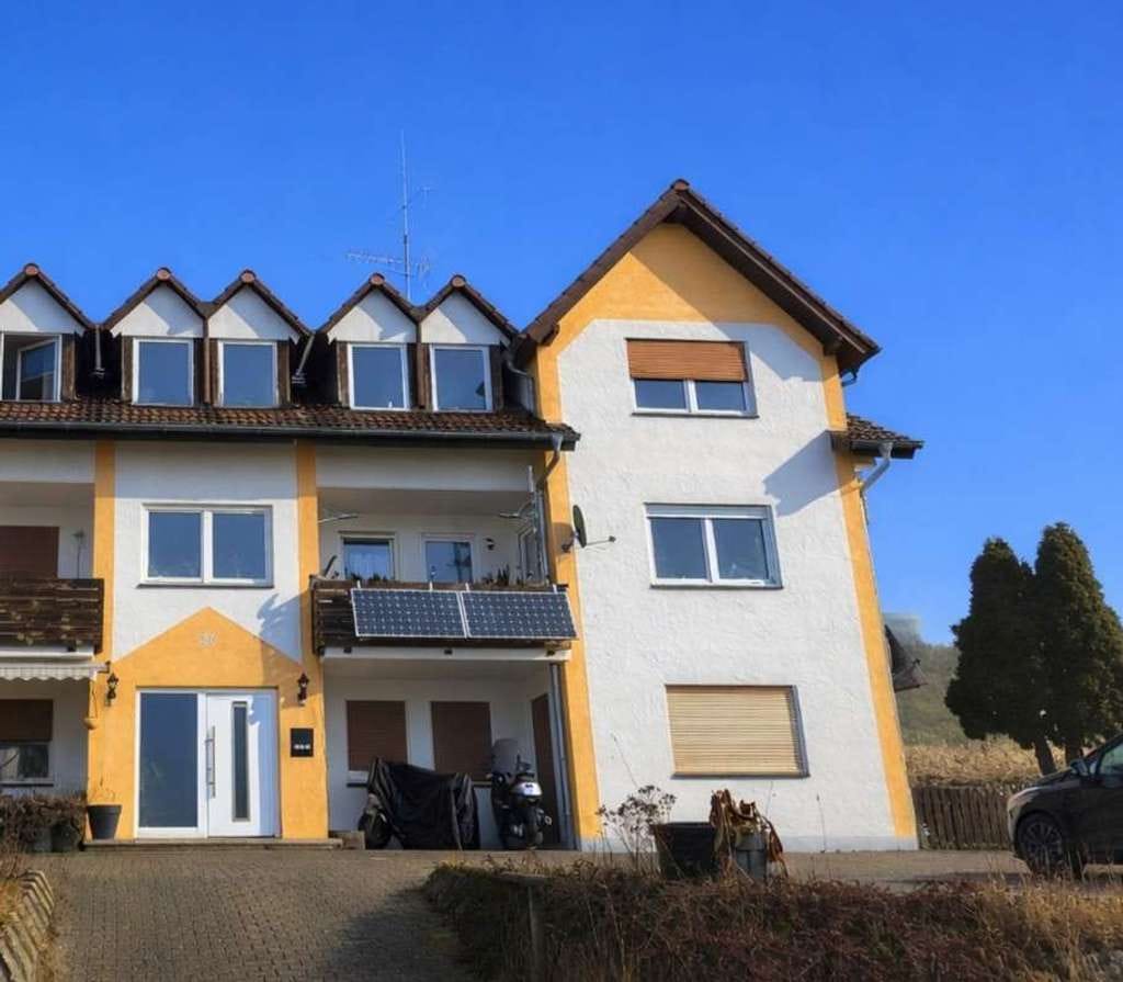 Immobilie in Hohenfels - 5,6 % Rendite – langjährig vermietete Kapitalanlage mit Stellplatz - Bild 0