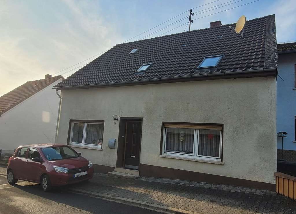Immobilie in Bärenbach - Einfamilienhaus mit Garten - Bild 2