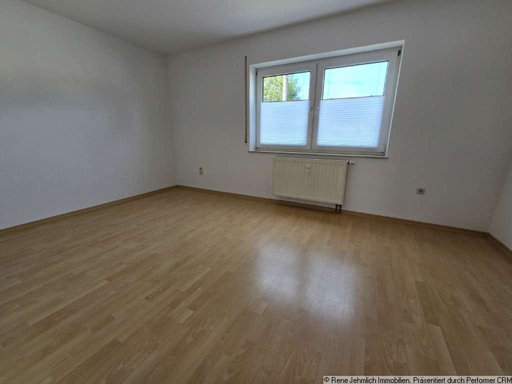 Immobilie in Burkhardtsdorf - Ideal für Eigennutzer oder Kapitalanleger – 3-Raum-Wohnung mit Terrasse im EG - Bild 3