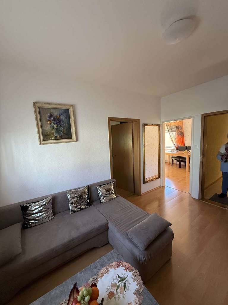 Immobilie in Trebur - Charmantes Dreiparteienhaus mit Scheune und großem Garten in Geinsheim - Bild 3