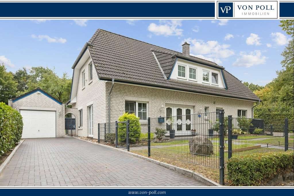 Immobilie in Oyten - Zweifamilienhaus mit Gewerbepotential und 7 Stellplätzen – Platz für Wohnen und Arbeiten in Oyten! - Bild 0