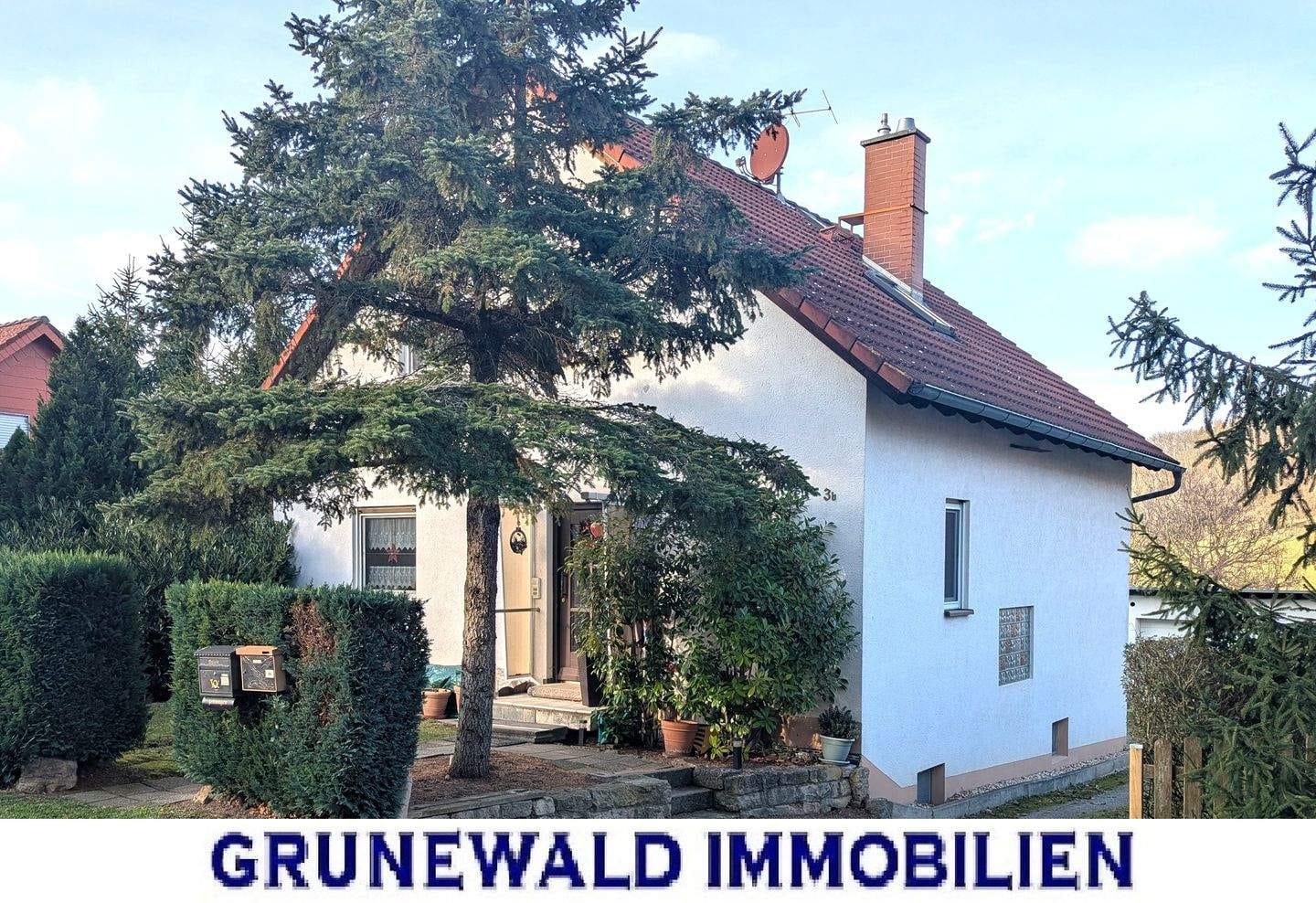 Immobilie in Großlöbichau - Ruhiges Einfamilienhaus mit Einliegerwohnung, Gartenidylle und Doppelgarage. Ideal für Familie & Mehrgenerationenwohnen.  - Bild 0