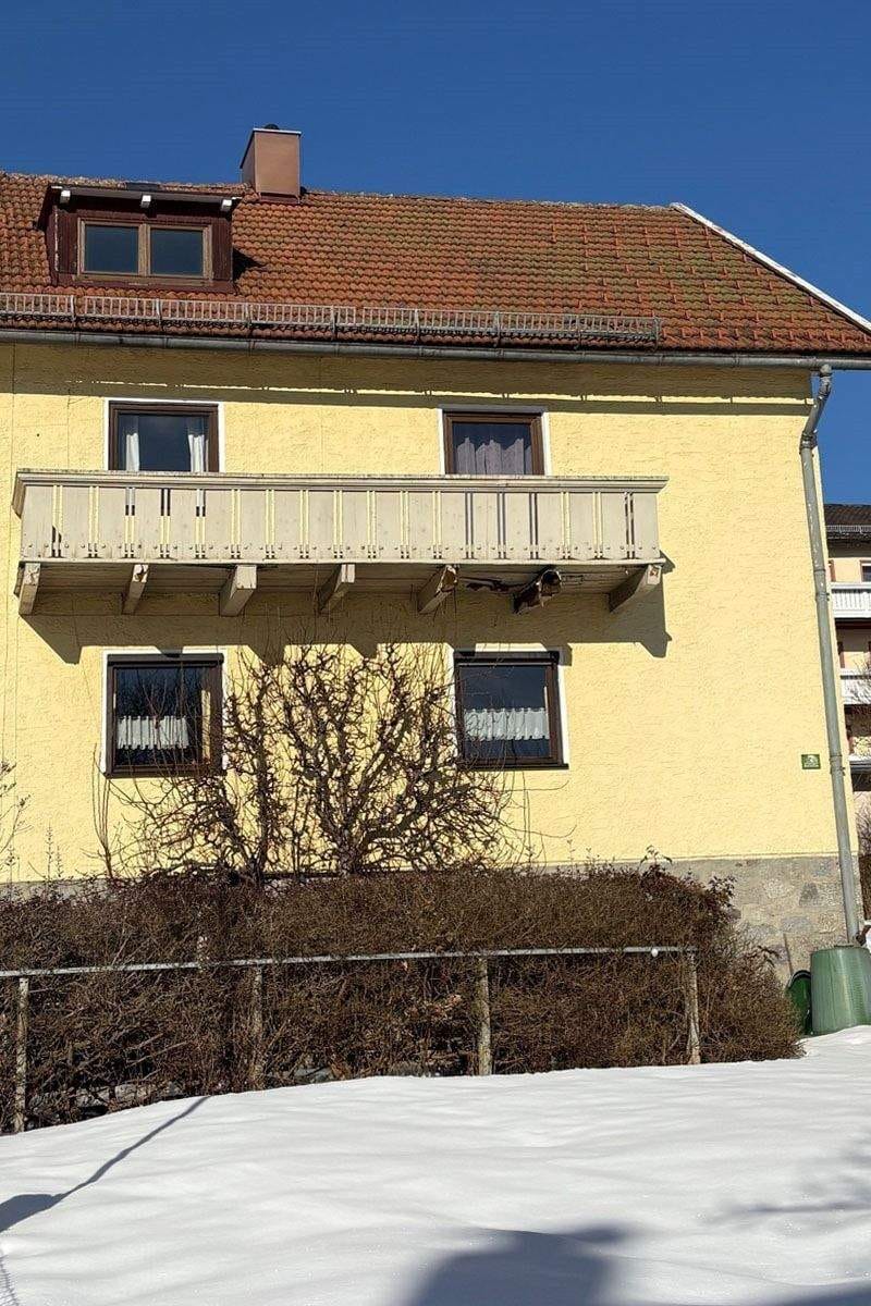 Immobilie in Lindberg - Sanierungsbedürftige Doppelhaushälfte in Zwiesel - Bild 1