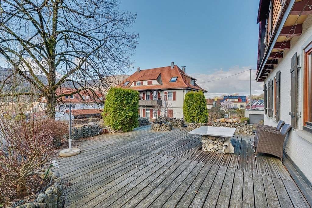 Immobilie in Lenningen - Charmantes, umfangreich modernisiertes ehemaliges Bauernhaus mit vielseitiger Nutzung - Bild 1