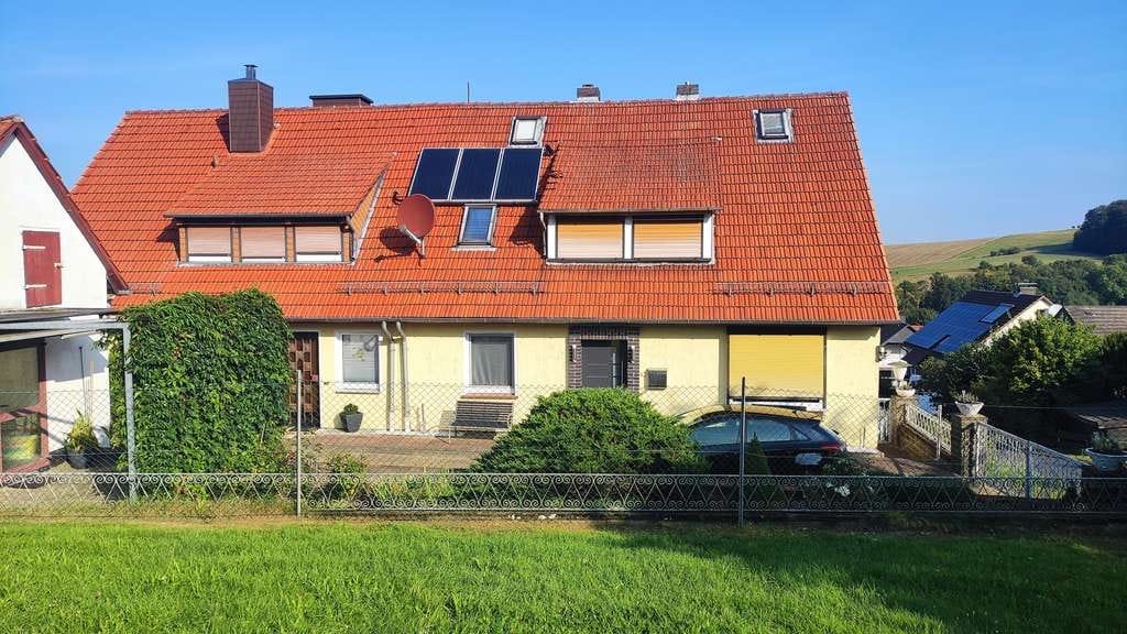 Immobilie in Nörten-Hardenberg - Tolles 2-3 Familienhaus mit tollem Ausblick zur Burg Hardenberg-Preis VB - Bild 1