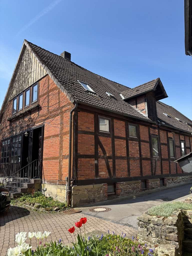 Immobilie in Dörentrup - Sanierungsbedürftiges Fachwerkhaus mit viel Charme - Bild 0
