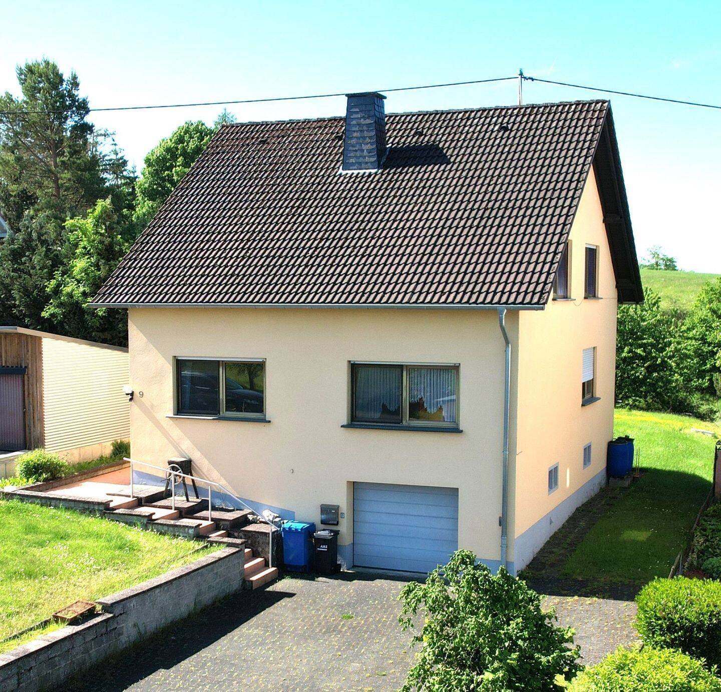 Immobilie in Messerich - Geräumiges Einfamilienhaus in ruhiger Wohnlage, mit großem Garten und herrlichem Fernblick - Bild 1