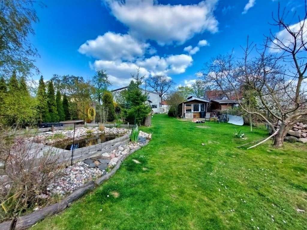 Immobilie in Lebus - Ein Zuhause mit Herz – Charmante Doppelhaushälfte in Lebus mit traumhaftem Garten und weitem Feld - Bild 1