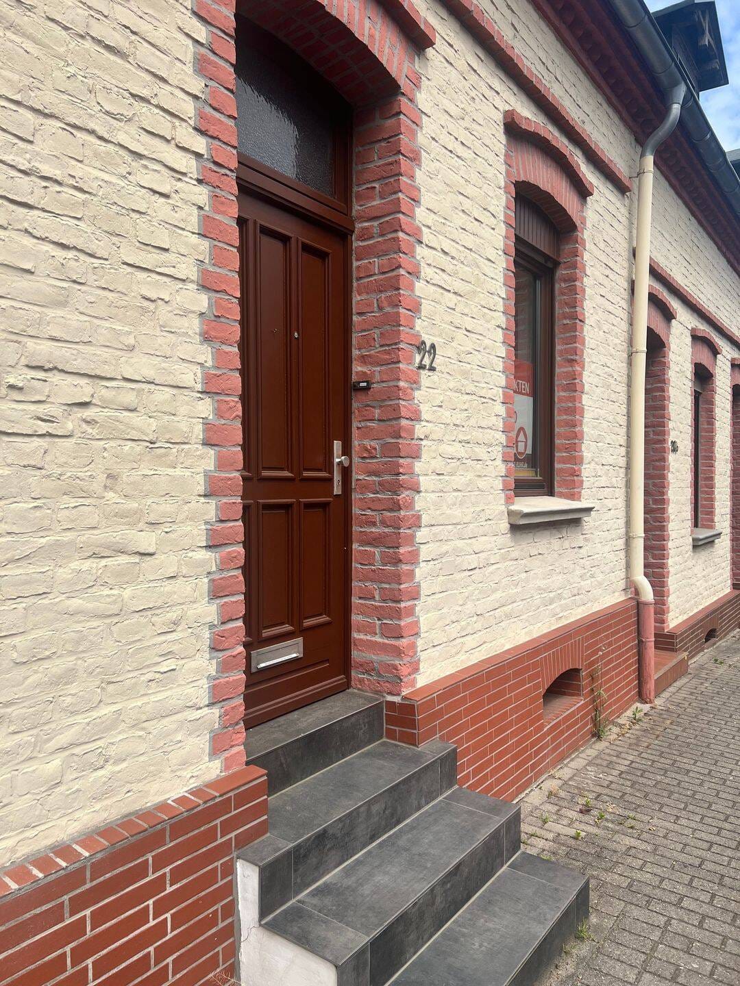 Immobilie in Mülheim an der Ruhr - "Haus im Haus" mit schönem Garten und PKW-Stellplatz in Saarn nah der Ruhr - Bild 2