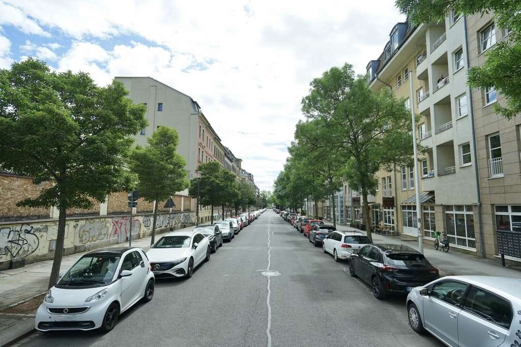 Immobilie in Dresden - Barrierefreie Zwei-Raum-Wohnung mit TG-Stellplatz - Bild 3