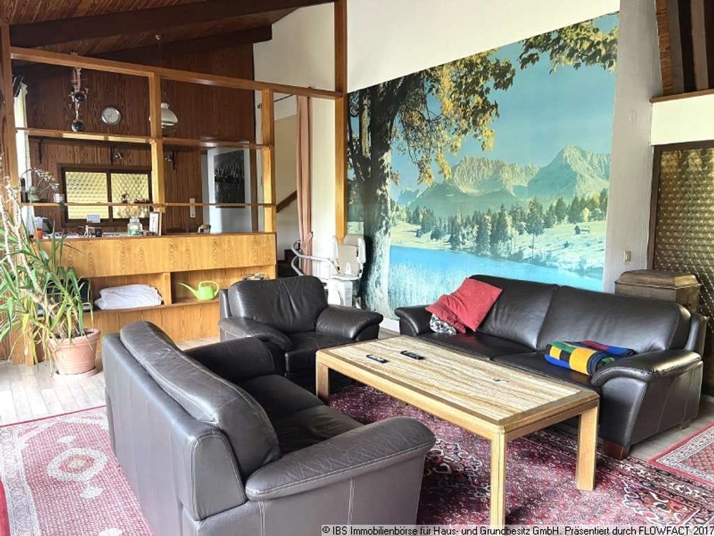 Immobilie in Blaufelden - RUHIG UND ZENTRAL: Gemütliches Einfamilienhaus mit Garten und Garage - Bild 3