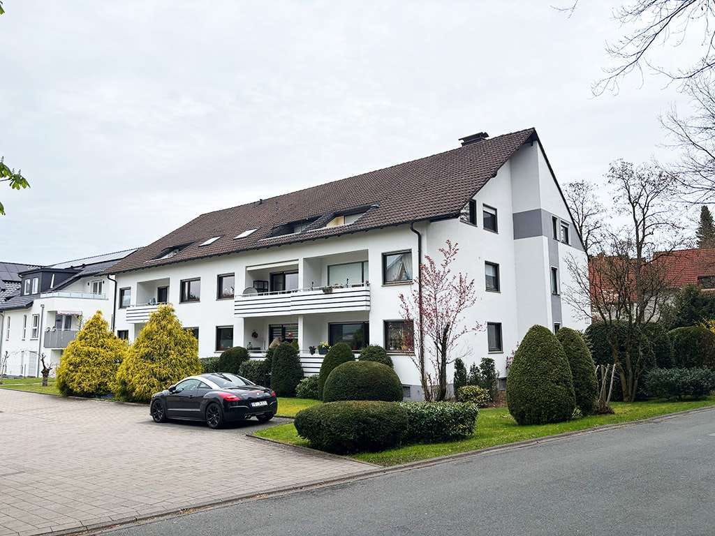 Immobilie in Oerlinghausen - Dachloggia // Stellplatz // kleinere Renovierungen notwendig - Bild 1