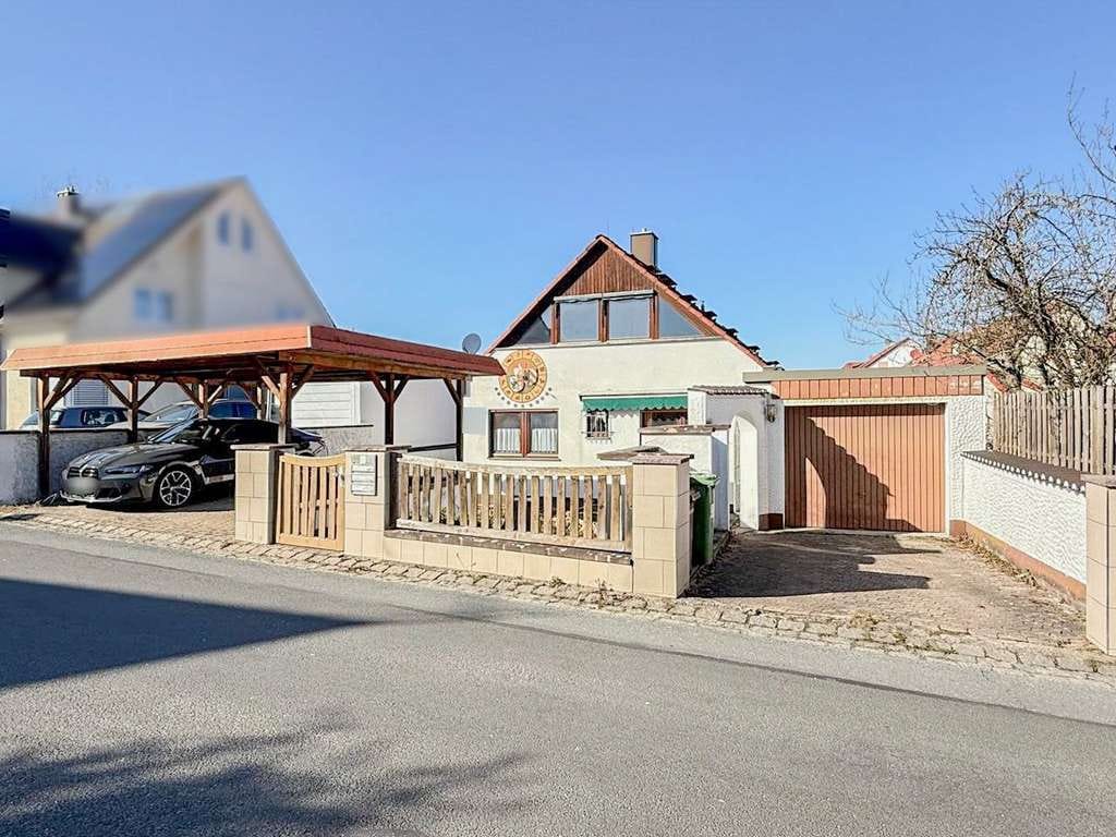 Immobilie in Wendelstein - Einfamilienhaus mit Einliegerwohnung in zentraler und ruhiger Wohnlage von Wendelstein - Bild 1