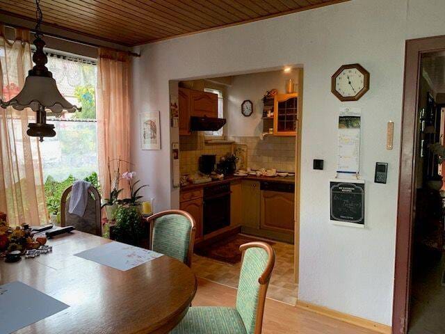 Immobilie in Hammelburg - Haus in ruhiger Lage mit Garten und Garage - Bild 2