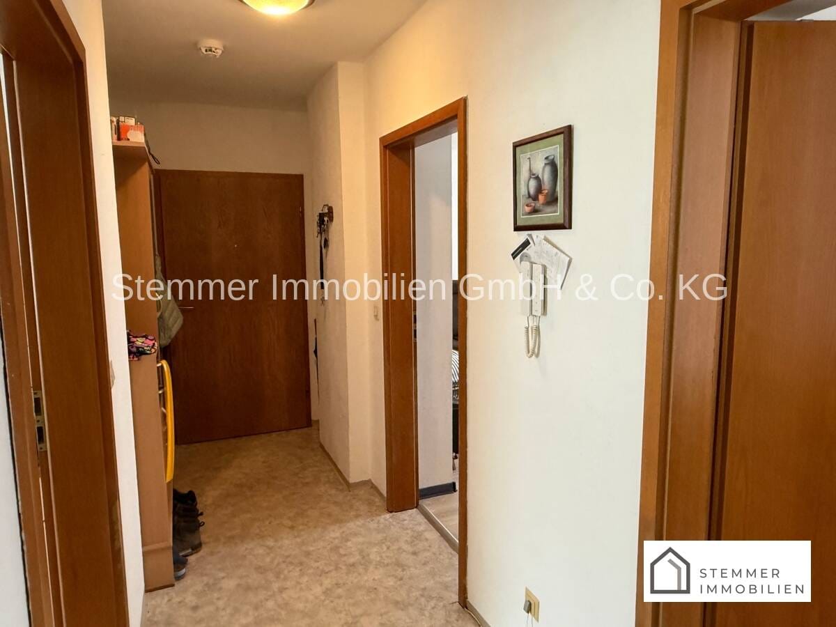 Immobilie in Weiden in der Oberpfalz - Gepflegte Hochparterre-Wohnung in Lerchenfeld, ideal zur Eigennutzung oder Kapitalanlage - Bild 3