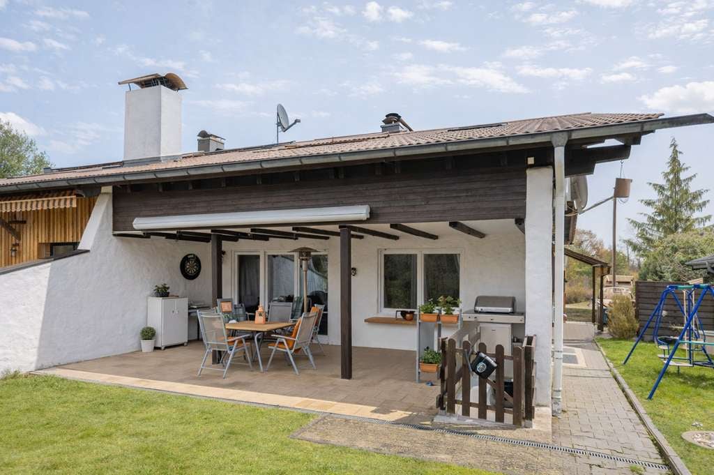 Immobilie in Dießen am Ammersee - Doppelhaushälfte mit großzügiger Einliegerwohnung - Seltene Gelegenheit in bester Wohnlage - Bild 1