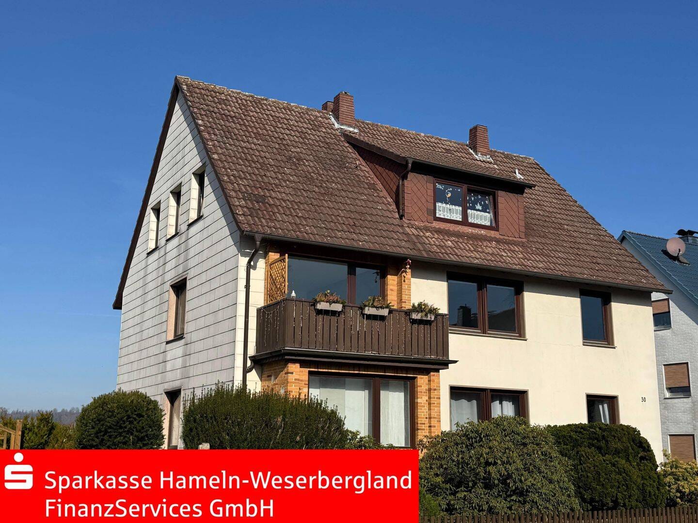 Immobilie in Aerzen - Laufend modernisiertes Anlageobjekt auf schönem Grundstück in Aerzen - Bild 2