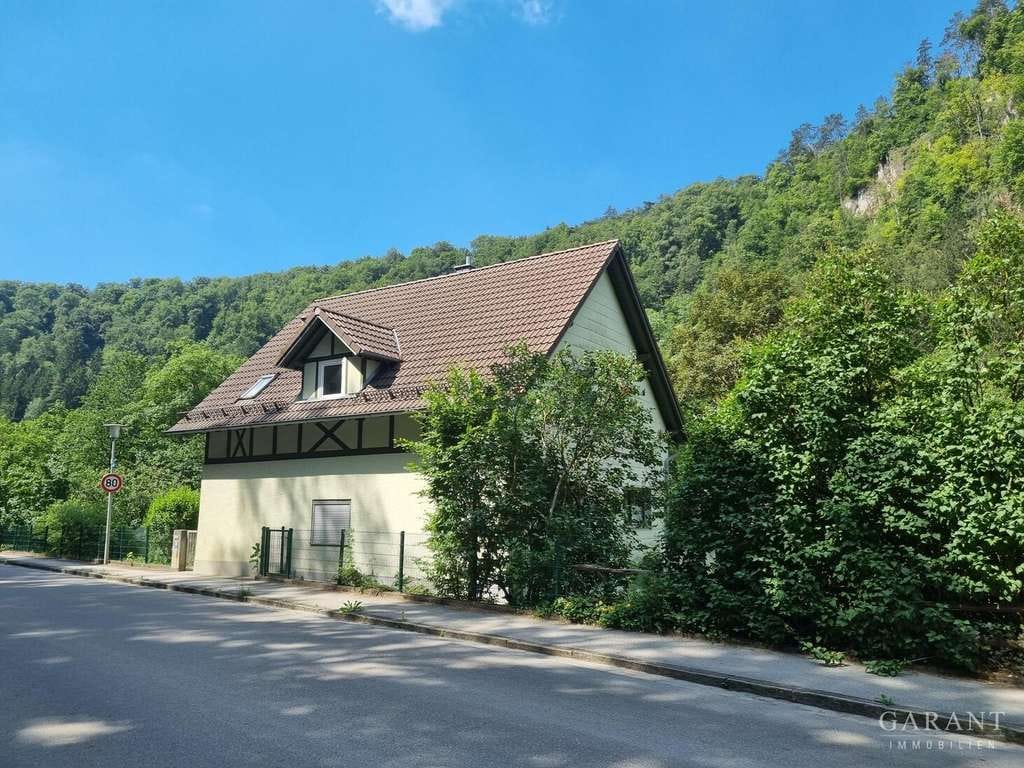 Immobilie in Kipfenberg - "Nicht perfekt" - aber voller Charakter. Ein Natursteinhaus mit Geschichte und vielen Möglichkeiten - Bild 2